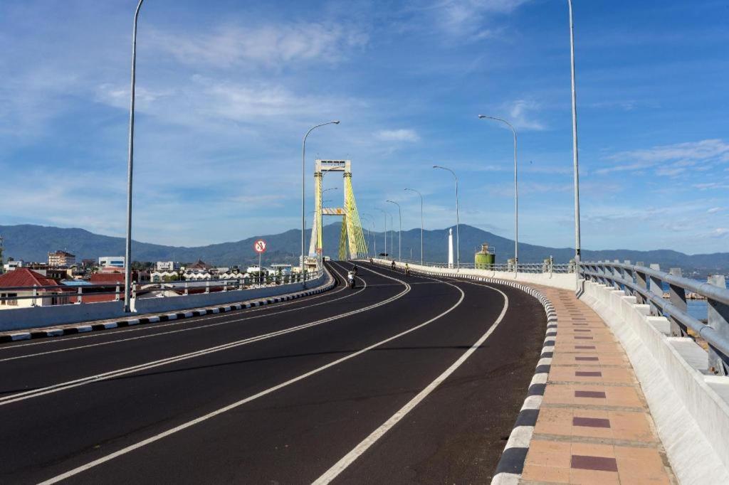 Travello Hotel Manado Dış mekan fotoğraf