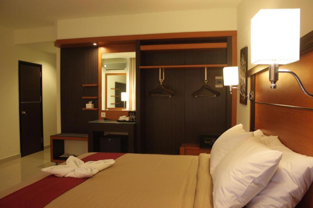 Travello Hotel Manado Dış mekan fotoğraf