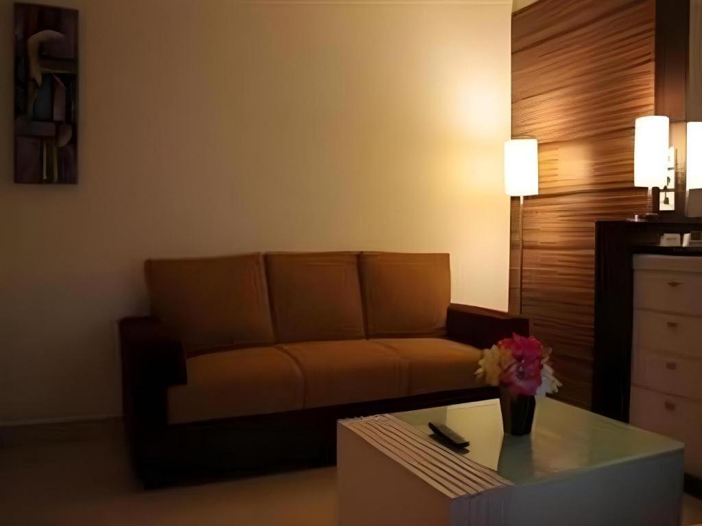 Travello Hotel Manado Dış mekan fotoğraf