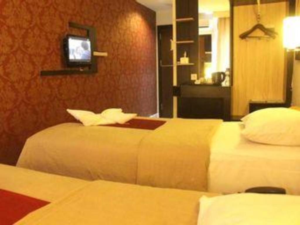 Travello Hotel Manado Dış mekan fotoğraf