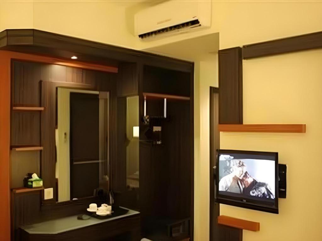 Travello Hotel Manado Dış mekan fotoğraf