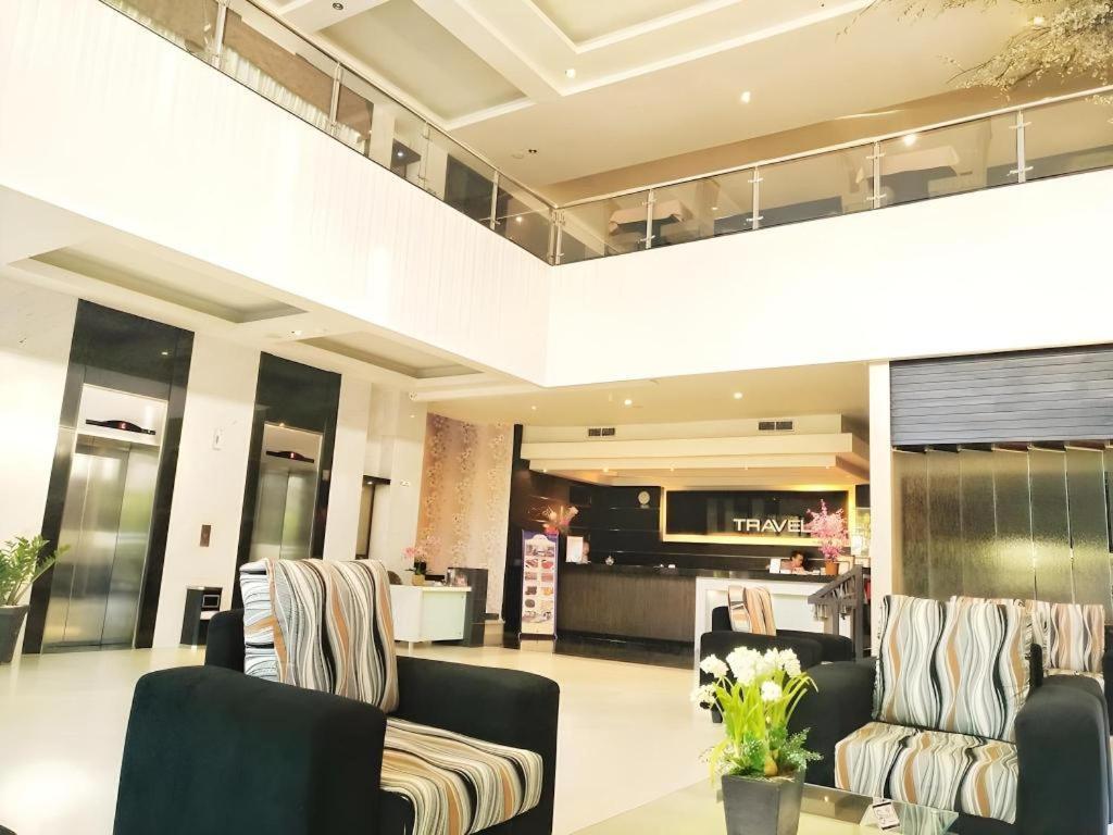 Travello Hotel Manado Dış mekan fotoğraf